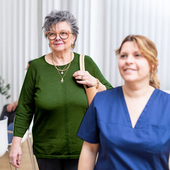 Patienten empfangen und betreuen