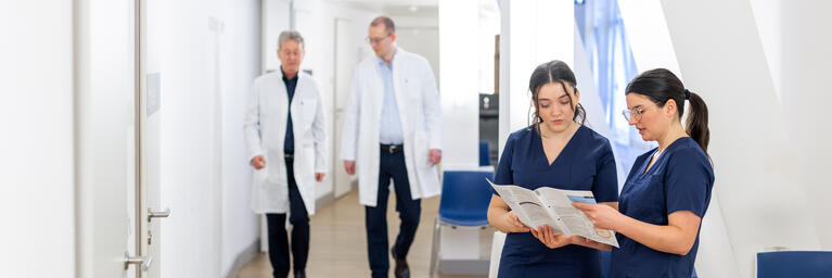 Klinikalltag Augenärzte und Fachangestellte